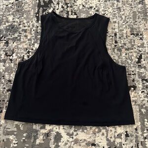 Lululemon muscle crop top size 16” pit to pit